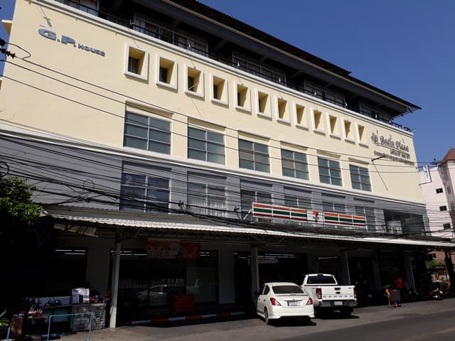 0 ให้เช่า สำนักงาน อาคารจีพีเฮ้าส์ลาดพร้าว ใกล้กับ ทาวน์อินทาวน์ ชั้นทั้งหมด 1 ชั้น 1 ไร่ 401 ตร.วา 18000 บาทต่อเดือน