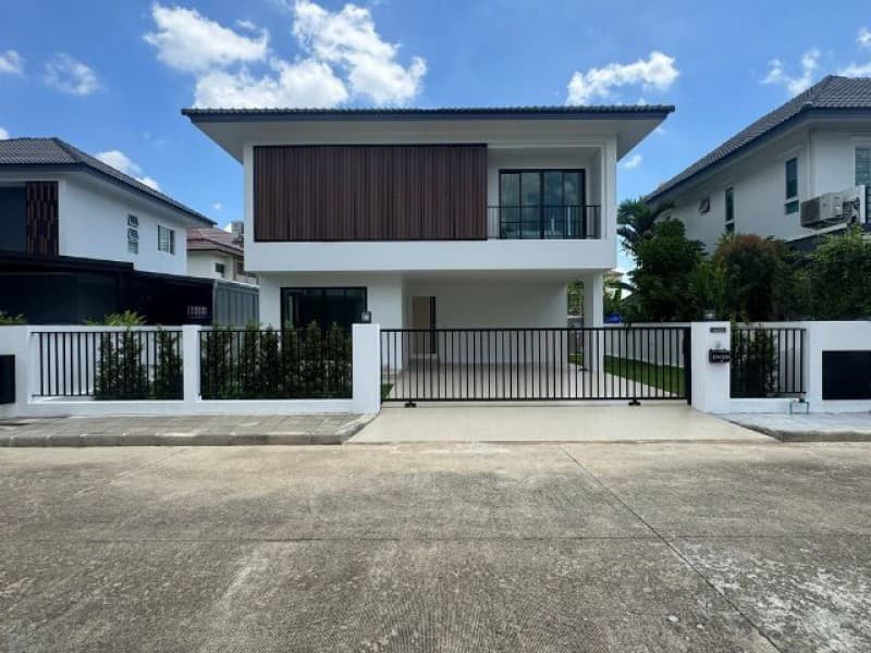 บ้านเดี่ยวในโครงการ ภูฟ้าการ์เด้นโฮม โครงการ 4 พร้อมเฟอร์บิ้วท์อินครบทุกห้อง พร้อมอยู่ เดินทางสะดวก ใกล้เมือง ฟังก์ชันครบ