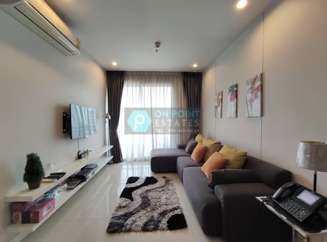 Circle Condominium 1 Bedroom 1 Bathroom for Rent (A1006)