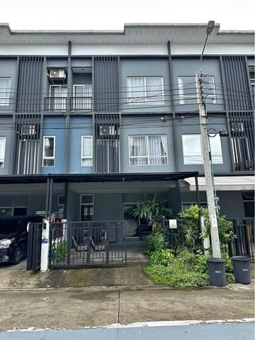 ให้เช่าทาวโฮม3ชั้น เลี้ยงสัตว์ได้ ซอยพัฒนาชนบท3 ลาดกระบัง หมู่บ้านสัมมากร อเวนิวสุวรรณภูมิ