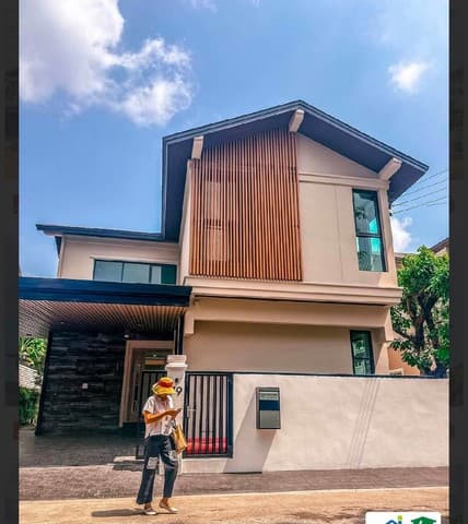 ให้เช่าบ้านสวนปริญสิริ เอกมัย รามอินทรา รีโนเวทใหม่ 250 ตร.ม. 3 นอน ราคา 79000 บาท