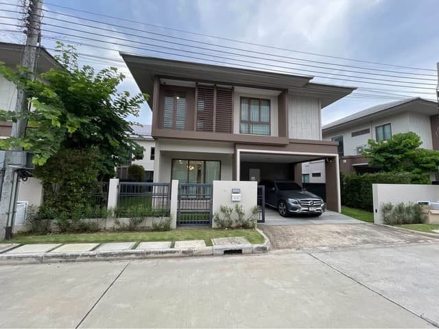 ให้เช่าบ้านใหม่ บุราสิริ กรุงเทพกรีฑา 196 ตร.ม. 4 นอน 4 น้ำ Solar Roof EV Charger 120000 บาท