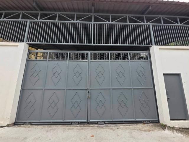 ให้เช่าโกดัง ออฟฟิศ 720 ตรม. บนเนื้อที่ 180 ตรว. พร้อมห้องพักคนงาน สุขุมวิท 101/1 วชิรธรรมสาธิต 55