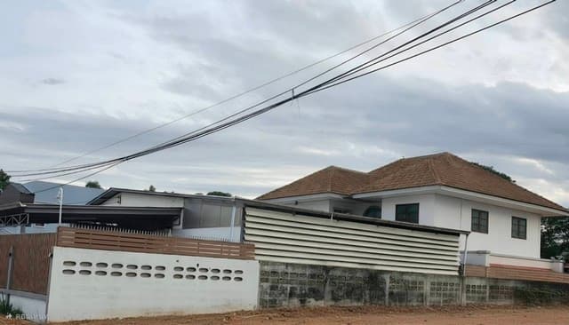 ให้เช่าบ้านเดี่ยว 2 ชั้นพร้อมโกดัง พุทธมณฑลสาย 2 ซอย 11 เขตบางแค กรุงเทพฯ เนื้อที่ 106 ตารางวา (สามารถจดบริษัทได้)