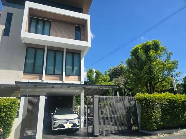 ให้เช่าบ้านเดี่ยว 3 ชั้น 450 ตรม. โครงการ The AVA residence สุขุมวิท 77 เฟอร์พร้อมเข้าอยู่ ใกล้ MRT ศรีนุช