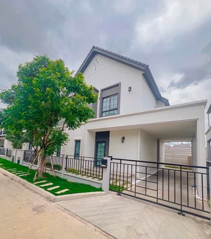 ให้เช่าบ้านเดี่ยว Centro Bangna Phase 2 พื้นที่ 235 ตร.ม. 4 นอน 4 น้ำ เฟอร์ครบ ใกล้ Mega Bangna 100000 บาท