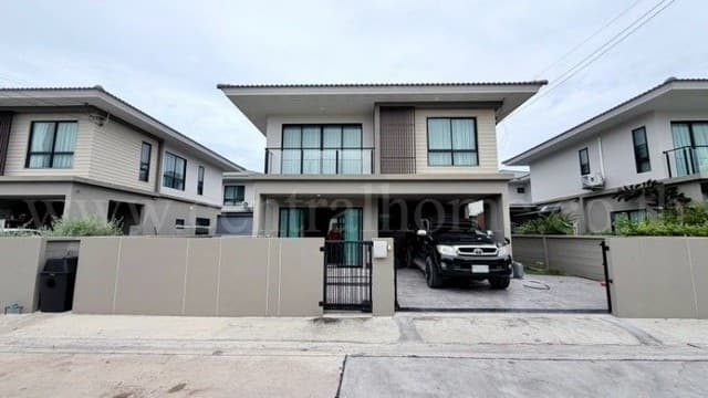 บ้านเดี่ยว ภูมิใจนิเวศน์ โครงการ 2 ในคลองบางปลากด ทำเลดี