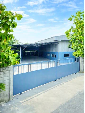 วัดป่ายุบบุญญาราม 900 ม บ้านบึง Stand Alone โกดังให้เช่า 1,800 ตร.ม. 2ไร่ หรือ 800ตร.ว. PTT Station หนองไผ่แก้ว 2.7 กม.