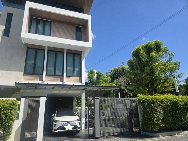 ให้เช่าบ้านเดี่ยว3ชั้น80ตร.ว The AVA Residence ถนนสุขุมวิท77 เฟอร์นิเจอร์พร้อมเข้าอยู่ ใกล้MRTศรีนุช