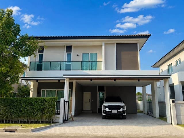 ให้เช่าบ้านเดี่ยว 2 ชั้น 68.8 ตรว. 4 ห้องนอน โครงการ Centro พระราม 9 กรุงเทพกรีฑา พร้อมอยู่ ใกล้สนามบินสุวรรณภูมิ