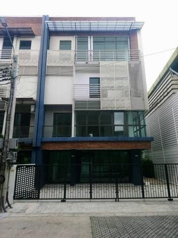 ให้เช่าโฮมออฟฟิศ4ชั้น 320ตร.ม.ย่านนวลจันทร์รามอินทรา40ใกล้MRTรามอินทรากม.6 เลียบด่วน