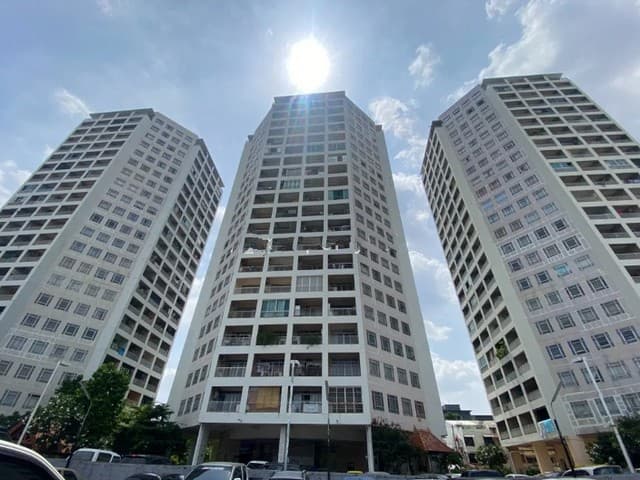 ขายคอนโด 2 ห้องติดกัน (Connecting Room) ทำเลดี วิวโล่ง ราคาพิเศษสุด อาคารฝักข้าวโพด ตึก 3 ซอยรามคำแหง 40