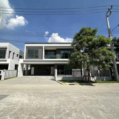 Centro บางนา ใกล้เมกา บางนา 700 เมตร แบบบ้าน Zoticus แบบใหญ่สุดของโครงการ