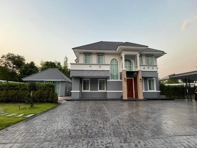 ให้เช่าบ้านหรู 2 ชั้นหลังมุม 400 ตรว. 5 นอน บ้านสวนเนรมิตร ออเงิน-รามอินทรา สระว่ายน้ำส่วนตัว สงบร่มรื่น ใกล้ทางด่วน ใกล้สำนักงานเขตสายไหม