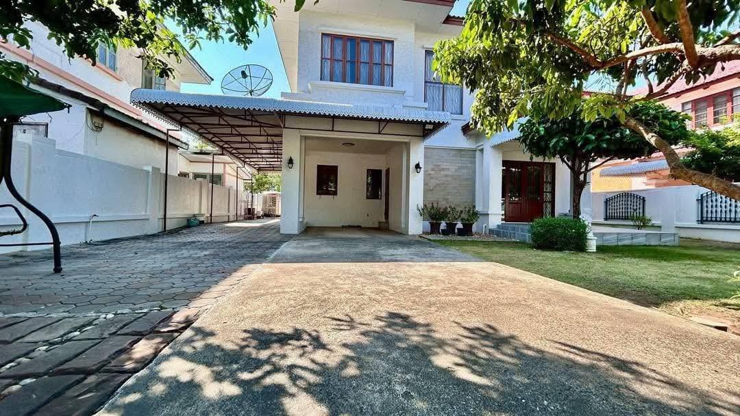 ขายถูกมาก!! บ้านเดี่ยว 2 ชั้น ม.ปาริชาติ ติดถนนใหญ่เส้น 345 อ.เมือง จ.ปทุมธานี ใกล้โรบินสัน เซ็นทรัล รถไฟฟ้าฯ