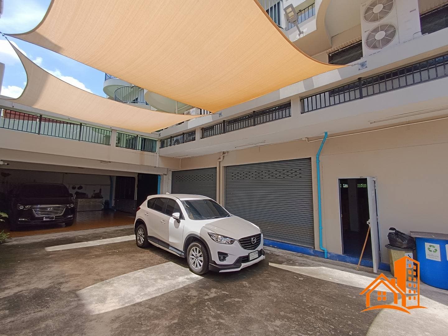 Office Warehouse พร้อมที่พัก 4 ชั้น ซอยปุณณวิถี 29