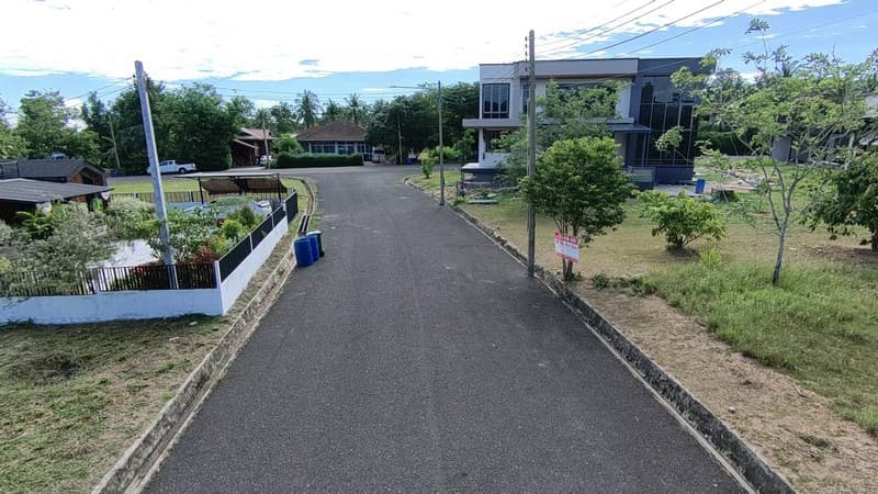 ขายที่ดิน จัดสรร 120 ตรว. โครงการบ้านเนินน้ำ แวดล้อมด้วยธรรมชาติ เหมาะสร้างบ้านพัก ตะเคียนเตี้ย บางละมุง 3