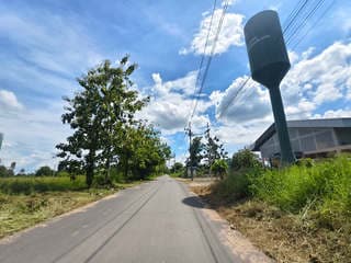 ขายที่ดิน บ้านน้ำซับ ต.นาวังหิน พนัสนิคม ใกล้ตลาดน้ำ 3 วัง ยกแปลง 5-3-2 ไร่ เพียง 3.9 ล้านบาท ฟรีโอน 3