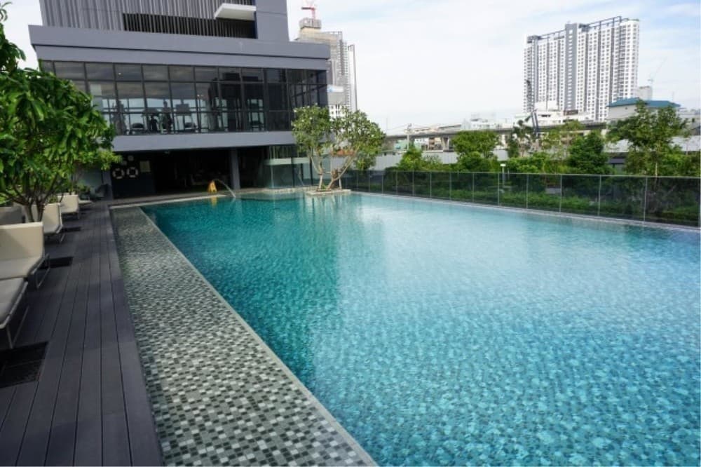 Condo for sale The Stage Taopoon 18th floor north-facing balcony with pool view at Bang Sue 2