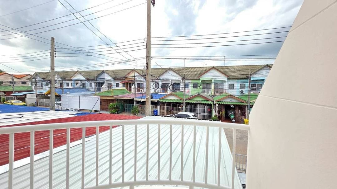 ขายทาวน์เฮาส์ 2 ชั้น อิมพีเรียลเพลส-ซอยลาดปลาดุก ทำเลทองหลังห้าง JAS Green Village 5