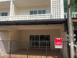 ขายทาวน์เฮ้าส์ โปรแรง ซื้อบ้านแถมงบตกแต่ง 300,000 บาท