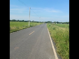 ขายที่ดินติดคลอง ผังเมืองสีม่วงลายจุด 23 ไร่  ต.ประเวศ อ.บ้านโพธิ์ จ.ฉะเชิงเทรา