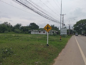 ขายด่วน ๆ บ้าน บ้านเดี่ยว แก่งกระจาน จ.เพชรบุรี 2200000 BAHT 1 ห้องนอน ขนาดพื้นที่ 1 ไร่ 0 NGAN 96 ตาราง-วา   ทำเลศักยภาพ