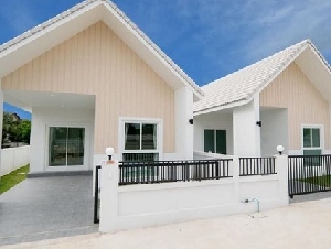 บ้านสร้างใหม่ สไตล์มินิมอล นอร์ดิก เส้นคันคลอง หางดง 
