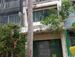 ขายอาคารพาณิชย์ 3 ชั้น ติดถนนสายท้องทราย  บ่อผุด อ.เกาะสมุย สุราษฎร์ธานี