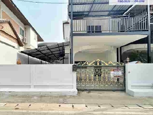 ขายถูกมาก!! ทาวน์เฮ้าส์ 2 ชั้น รีโนเวทใหม่ ทำเลทอง อ.เมือง จ.เชียงใหม่ ใกล้โรงเรียนวารี บิ๊กซี เซ็นทรัลฯ