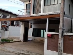 ขายบ้านแฝดโครงการ บ้านเบญจพล 3 ถ.สายท่าอากาศยานสุราษฎร์ธานี ต.วัดประดู่ อ.เมืองสุราษฎร์ธานี จ.สุราษฎร์ธานี