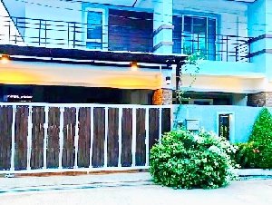 โรบินสัน ภูเก็ต 3.7 กม.เกาะสิเหร่ ให้เช่าคฤหาสน์ 2 ชั้น พร้อมเฟอร์ 52 ตร.วา.202ตร.ม.3นอน  ถ.ภูเก็ต 3 น้ำ ม.ราชภัฏภูเก็ต 3.6 กม.