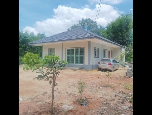 ขายบ้านเดี่ยวชั้นเดียวสร้างใหม่ในหมู่บ้านเชิงเขา อำเภอเมือง จังหวัดนครนายก เนื้อที่ 138 ตารางวา
