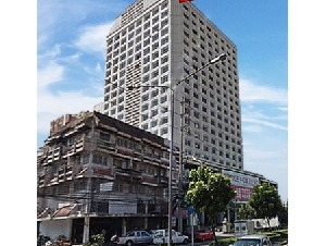 ขายห้องชุดสำนักงาน เขตบางนา กรุงเทพมหานคร โครงการ คันทรี คอมเพล็กซ์