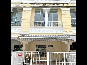 บ้านกลางเมือง 4 นอน เดอะไนน์ พระราม 9 2.4 กม.ให้เช่าทาวน์โฮม 3.5 ชั้นมีดาดฟ้า 25ตร.วา.305ตร.ม. พระราม9 ศรีนครินทร์  MRT หัวหมาก 1.2 กม.