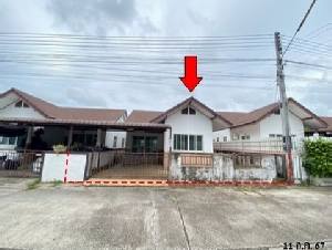 ขายบ้านแฝดโครงการ ก.กรีนทรีปาร์ควิลล์ ถ.สุขุมวิท (ทล.3) ตำบล พลูตาหลวง อำเภอ สัตหีบ จังหวัด ชลบุรี