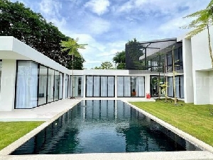 ให้เช่า 220,000 บาท/เดือน ขาย 25.9 ล้าน 378 ตรว. น้ำแพร่ #หางดง #บ้านพูลวิลล่าสร้างใหม่ 2 ชั้น #สไตล์โมเดิร์น #วิวดอยสุเทพ #เฟอร์นิเจอร์ครบ