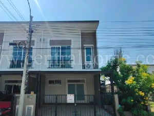 ทาวน์โฮม คาซ่า วอเตอร์ไซด์ ราชพฤกษ์ - พระราม 5 หลังมุม 