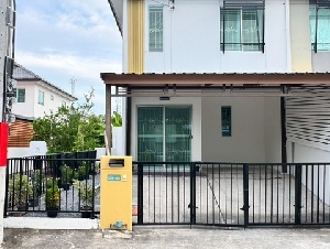 เป็นเจ้าของก่อนราคาขึ้น หมู่บ้านพฤกษา - เทพารักษ์114/2  บ้านทาวเฮ้าส์2ชั้น บ้านสวยพร้อมอยู่ เดินทางสะดวก ใกล้นิคม