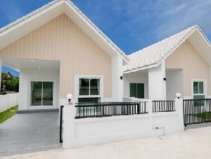 ขายเพียง 1.79 ล้าน (บ้านเปล่า) 37 ตรว. #โซนหางดง #บ้านสร้างใหม่ #สไตล์มินิมอล #นอร์ดิก 1 หลังสุดท้าย เดินทางสะดวกมาก 