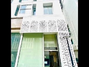 พร้อมดาดฟ้า โลตัส เซ็นทรัล ปิ่นเกล้า 500ม.ตลาดปิ่นเงิน 300 ม. ให้เช่าอาคารสำนักงาน 7 ชั้น มีลิฟท์ในตัว  แอร์ 35ตร.วา. 915 ตร .ม. 7นอน 7น้ำ 