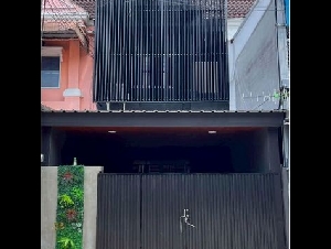 โซนฟ้าฮ่าม ให้เช่า 22,000 บาท/เดือน ขาย 2.49 ล้าน ทาวน์เฮ้าส์ 2 ชั้น #อ.เมือง #รีโนเวทใหม่ #สไตล์โมเดิร์น #เหมาะสำหรับนักลงทุน ปล่อยเช่าง่าย