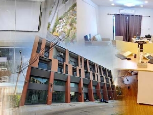 กที่สุดในโลก โลตัส เพชรเกษม 81 4 นอน ตกแต่งพร้อม 3.5 ชั้น หลังมุม สวยงาม 700 ม.อาคารพาณิชย์ สไตล์ Loft New York 3 น้ำ ติดถนนใหญ่