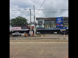 ขายอาคารพาณิชย์ 3 ชั้น ติดถนน หน้าหมู่บ้านสิรัญญาโครงการ 4 อำเภอเมืองจังหวัดลพบุรี