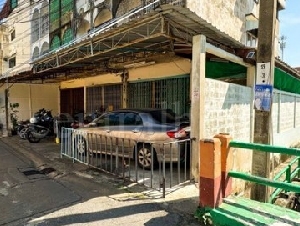 บ้านเดี่ยว 3 ชั้น สร้างเอง ถนนอรุณอมรินทร์ - บางกอกน้อย ใกล้ รพ.ศิริราช ขายถูกกว่าราคาประเมิน