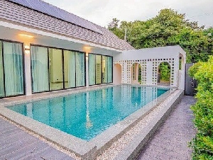 พูลวิลล่าหรู ชั้นเดียว สไตล์โมเดิร์นทรอปิคอล น้ำแพร่ หางดง 