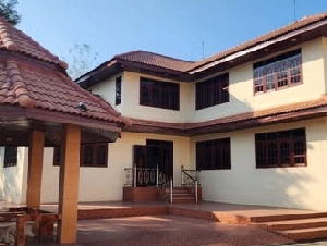 ให้เช่าบ้านเดี่ยว 2ชั้น 1ไร่กว่าๆๆพื้นที่รอบบ้านเยอะบรรยากาสดี 3 ห้องนอน 3 ห้องน้ำถนนพัทยา