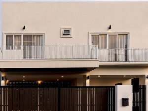 บ้าน 2 ชั้น สไตล์โมเดิร์น บรรยากาศร่มรื่น เดินทางสะดวก สารภี