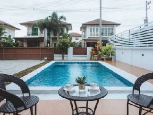 พูลวิลล่า 2 ชั้น เฟอร์นิเจอร์และเครื่องใช้ไฟฟ้าครบ ป่าแดด 