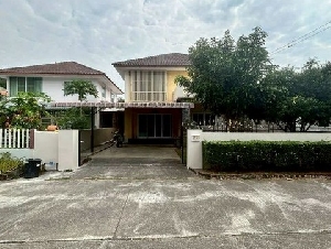 บ้านเดี่ยว 2 ชั้น บรรยากาศร่มรื่น น่าอยู่มาก พืชสวนโลก